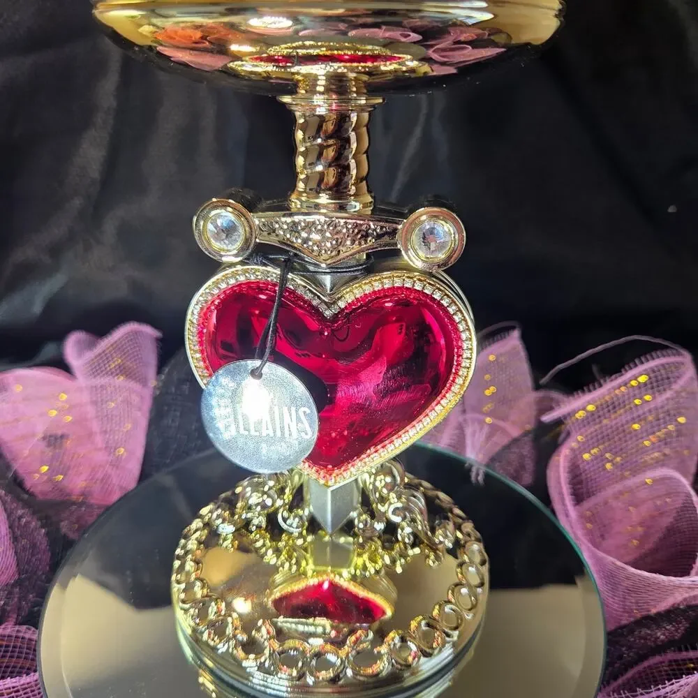 Bath & Body Works Evil Queen Pierced Heart Pedestal 3-Wick Candle Holde